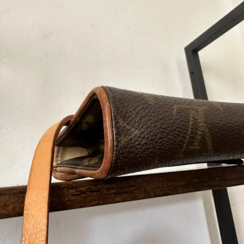 Authentic Louis Vuitton Pochette Florentine Belt Bag - Picture 5 of 7